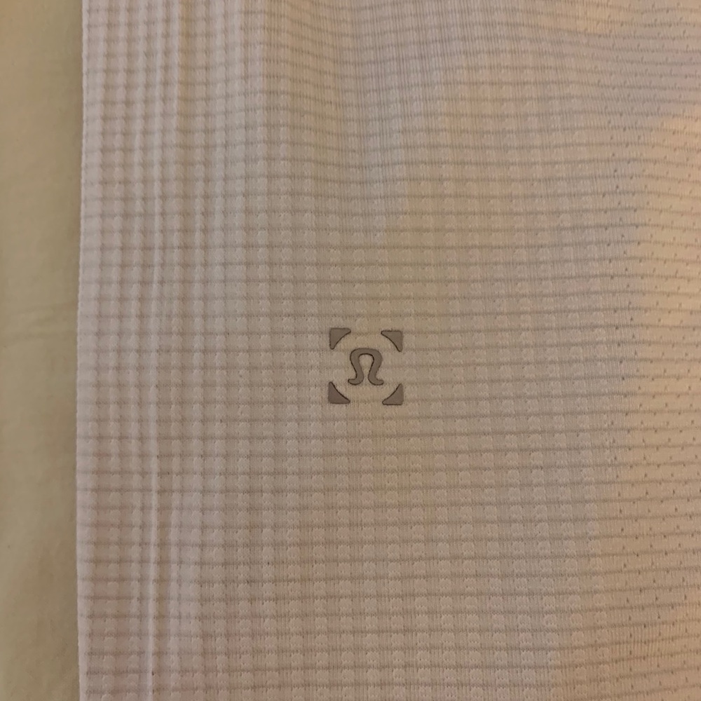 Men’s white lululemon workout shirt